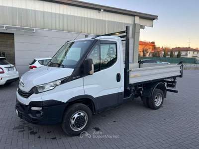 Iveco Daily DAILY 35 C12 116 CV RIB TRILATERALE PREZZO+ IVA Bianco usata Lecco