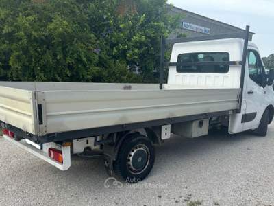Renault Trucks Master Renault Trucks Master 35 2.3 dCi 170CV PM Pianale Cabinato Bianco usata Castagneto Carducci