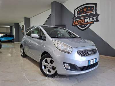 Kia Venga 90cv WGT EX 2010 Argento usata Cerignola