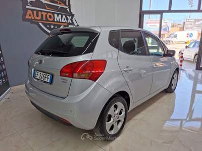 Kia Venga 90cv WGT EX 2010 Argento usata Cerignola