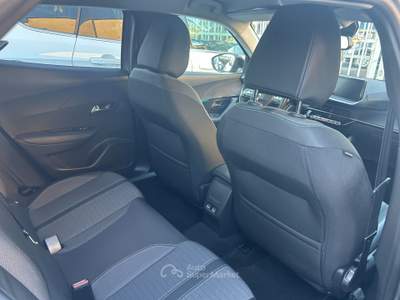 Peugeot 2008 S&S EAT8 Allure Pack Grigio usata Cercola