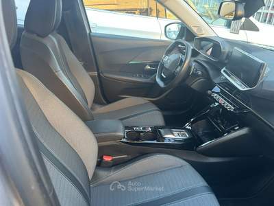 Peugeot 2008 S&S EAT8 Allure Pack Grigio usata Cercola