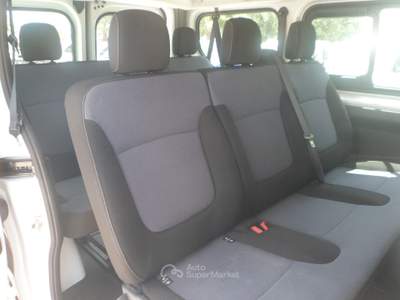 Opel Vivaro 9 posti Bianco usata San Michele Salentino