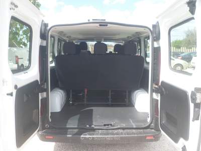 Opel Vivaro 9 posti Bianco usata San Michele Salentino