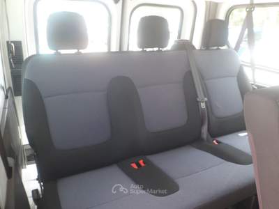 Opel Vivaro 9 posti Bianco usata San Michele Salentino