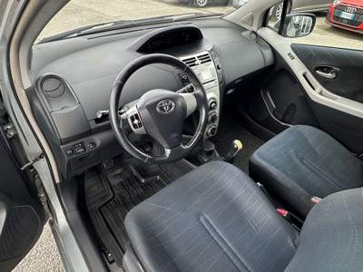 Toyota Yaris Toyota Yaris 1.3 5p GPL Grigio usata Rimini