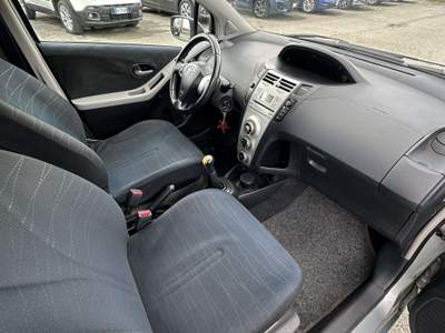 Toyota Yaris Toyota Yaris 1.3 5p GPL Grigio usata Rimini
