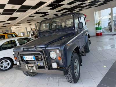 Land Rover Defender Defender 3p 2.0 Country Blu/Azzurro usata Foligno