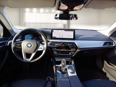 BMW Serie 5 518d BMW SERIE 5 518D BUSINESS MH48V TOURING AUTO STATION WAGON usata Pozzuoli