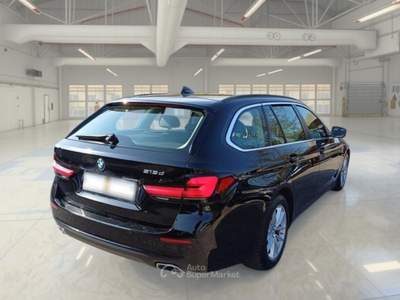 BMW Serie 5 518d BMW SERIE 5 518D BUSINESS MH48V TOURING AUTO STATION WAGON usata Pozzuoli