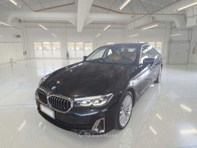 BMW Serie 5 530d BMW SERIE 5 530D XDRIVE 48V 183KW LUXURY AUTO 4 PORTE BERLINA usata Roma