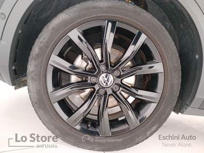 Volkswagen T-Roc 1.0 tsi r-line 110cv Nero usata Pisa