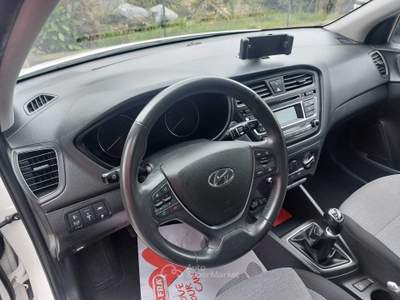 Hyundai i20 hyundai i 20 1.2 benzina 84 cv style Bianco usata Mirabella Eclano