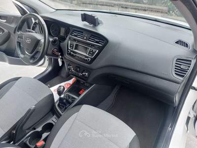 Hyundai i20 hyundai i 20 1.2 benzina 84 cv style Bianco usata Mirabella Eclano