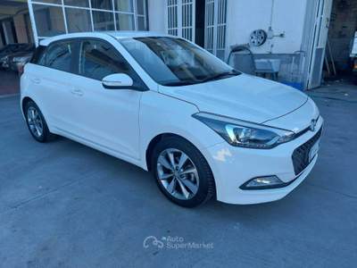 Hyundai i20 hyundai i 20 1.2 benzina 84 cv style Bianco usata Mirabella Eclano