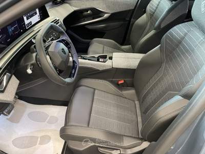Peugeot 3008 1.2 Hybrid 145 e-DCS6 GT Pack Plus KM0 MY26 Blu/Azzurro usata Alcamo