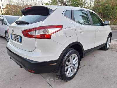 Nissan Qashqai Nissan qashqai 1.5 dci 110 cv Bianco usata Mirabella Eclano