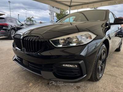 BMW Serie 1 116d 116 d 5p. AUT. DARK NIGHT - MY21 Nero usata Qualiano
