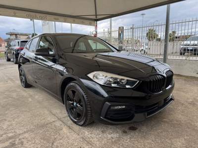 BMW Serie 1 116d 116 d 5p. AUT. DARK NIGHT - MY21 Nero usata Qualiano
