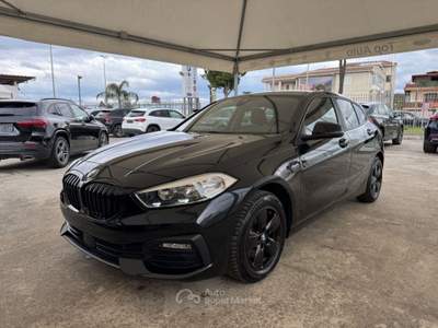 BMW Serie 1 116d 116 d 5p. AUT. DARK NIGHT - MY21 Nero usata Qualiano