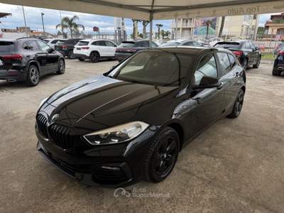 BMW Serie 1 116d 116 d 5p. AUT. DARK NIGHT - MY21 Nero usata Qualiano