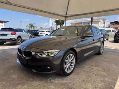 BMW Serie 3 318d 318 d AUTO TOURING LUXURY - MY19 Grigio usata Qualiano