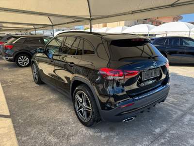 Mercedes-Benz GLA AUTOMATIC. PREMIUM AMG Nero usata Qualiano