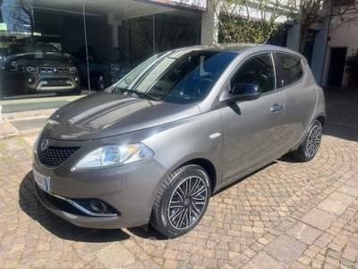 Lancia Ypsilon 1.2 5 Porte Euro 6b Grigio usata ROSà Lancia Ypsilon 1.2 5 Porte Euro 6b Grigio usata ROSà