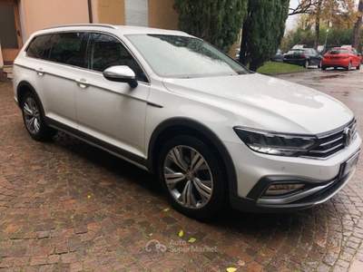 Volkswagen Passat 2.0 TDI 190 CV 4MOTION DSG BMT Bianco usata ROSà