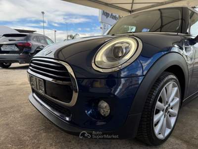 MINI Clubman 1.5 COOPER D 5p. AUT. HYPE - MY17 Blu/Azzurro usata Qualiano
