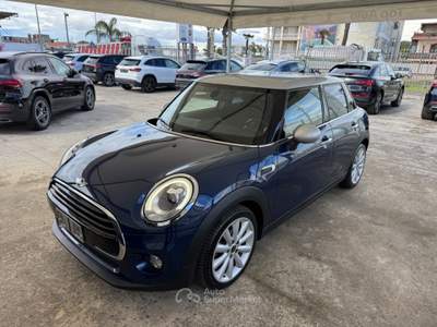 MINI Clubman 1.5 COOPER D 5p. AUT. HYPE - MY17 Blu/Azzurro usata Qualiano