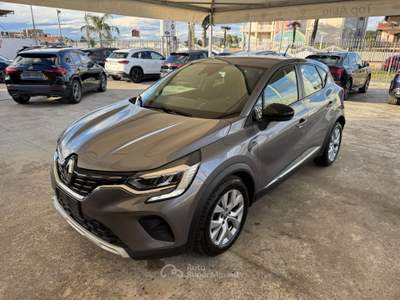 Renault Captur CAPTURE Blue dCi INTENS - MY21 Grigio usata Qualiano