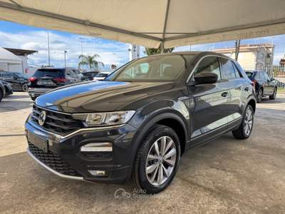 Volkswagen T-Roc SCR 150 CV DSG ADVANCED Grigio usata Qualiano