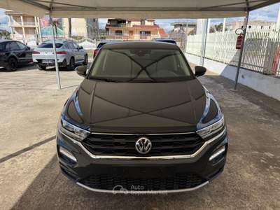 Volkswagen T-Roc SCR 150 CV DSG ADVANCED Grigio usata Qualiano