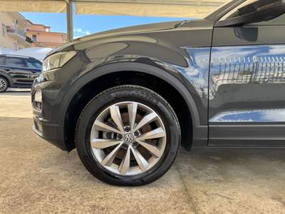 Volkswagen T-Roc SCR 150 CV DSG ADVANCED Grigio usata Qualiano