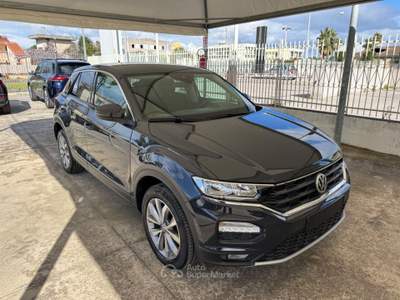 Volkswagen T-Roc SCR 150 CV DSG ADVANCED Grigio usata Qualiano
