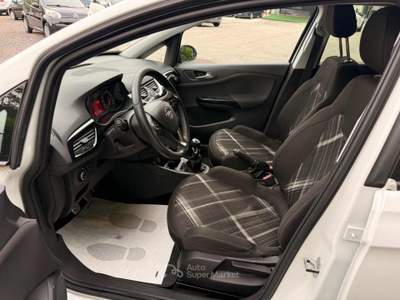 Opel Corsa 1.4 90CV GPL Tech 5 porte b-Color Bianco usata Teano