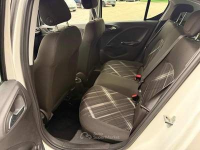 Opel Corsa 1.4 90CV GPL Tech 5 porte b-Color Bianco usata Teano