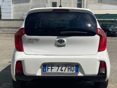 Kia Picanto 1.0 12V EcoGPL 5 porte Glam Collection Bianco usata Novara