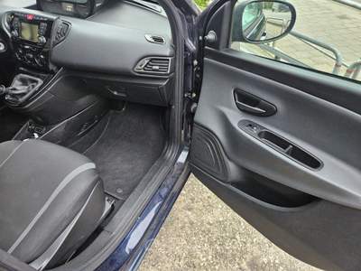 Lancia Ypsilon 1.2 69 CV 5 porte GPL Ecochic Gold Blu/Azzurro usata Rossano Veneto
