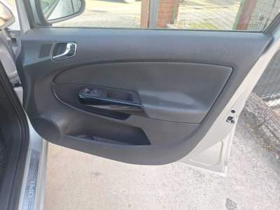Opel Corsa opel corsa 1.2 86 cv gpl Argento usata Mirabella Eclano