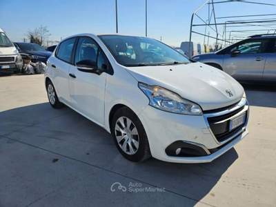 Peugeot 208 208 5p 1.6 bluehdi Active 75cv 2 posti N1 FD207DX Bianco usata Basiliano