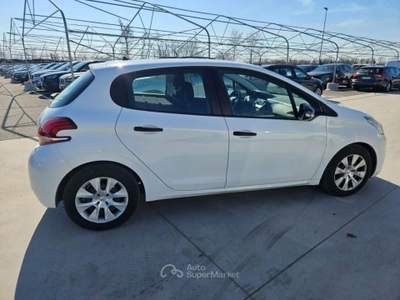 Peugeot 208 208 5p 1.6 bluehdi Active 75cv 2 posti N1 FD207DX Bianco usata Basiliano