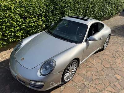Porsche 911 Carrera 4 Coupé MANUAL GEAR Argento usata San Miniato