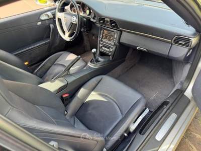 Porsche 911 Carrera 4 Coupé MANUAL GEAR Argento usata San Miniato