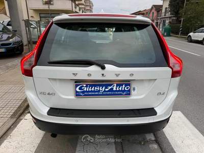 Volvo XC60 D4 Geartronic Business Bianco usata Pieve a Nievole