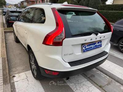 Volvo XC60 D4 Geartronic Business Bianco usata Pieve a Nievole