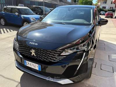 Peugeot 3008 3008 1.5 bluehdi Allure Pack s&amp;s 130cv eat8 Nero usata Cento