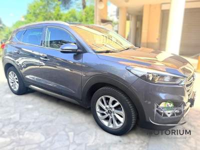 Hyundai Tucson 1.7 crdi 2wd 141cv dct Garanzia 12 Mesi Grigio usata Rende