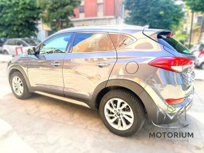 Hyundai Tucson 1.7 crdi 2wd 141cv dct Garanzia 12 Mesi Grigio usata Rende